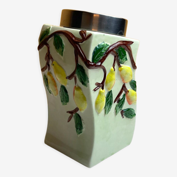 Ceramic pot with magnetic spoon