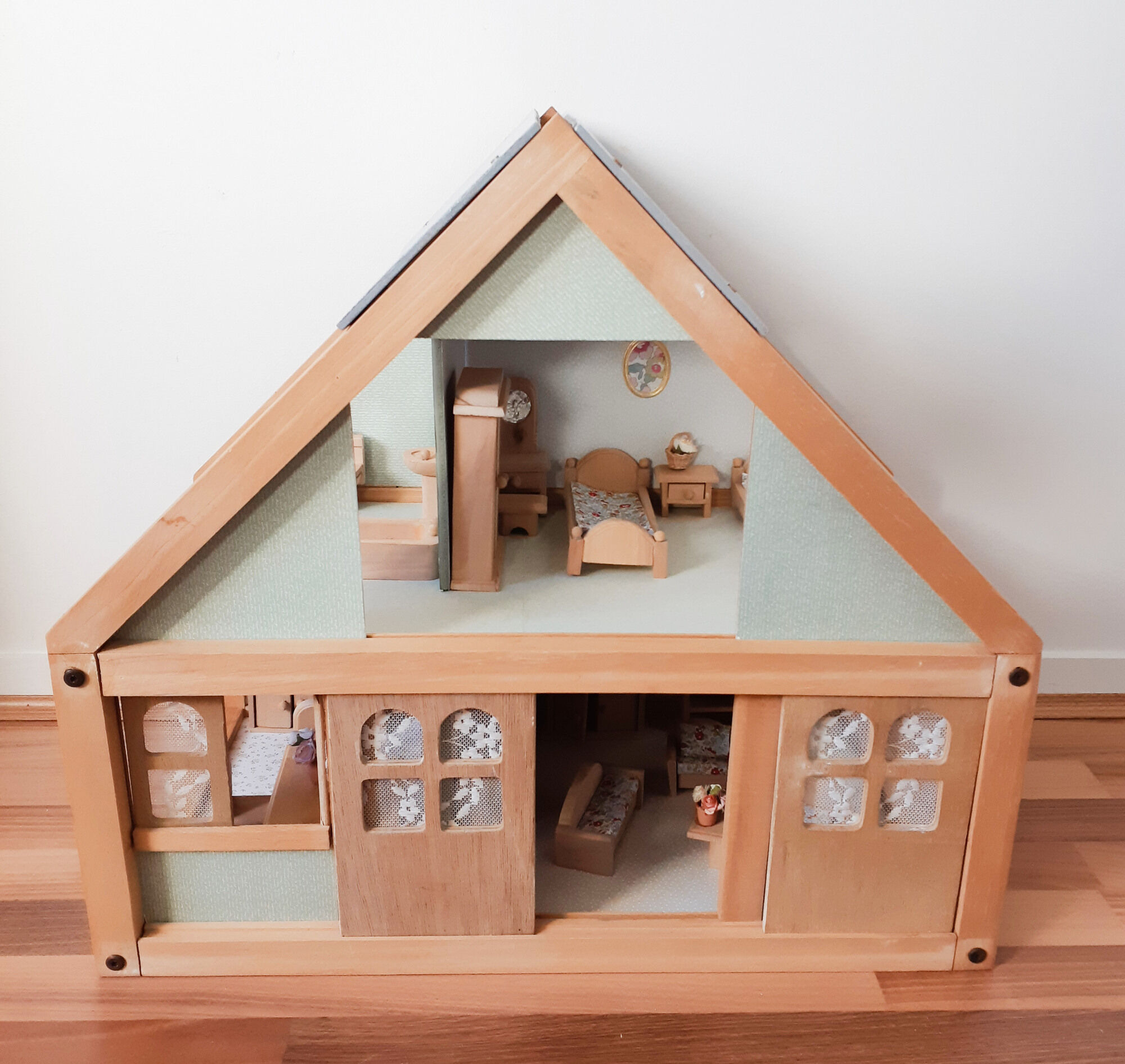 Wooden dollhouse, revamped, furnished, vintage French