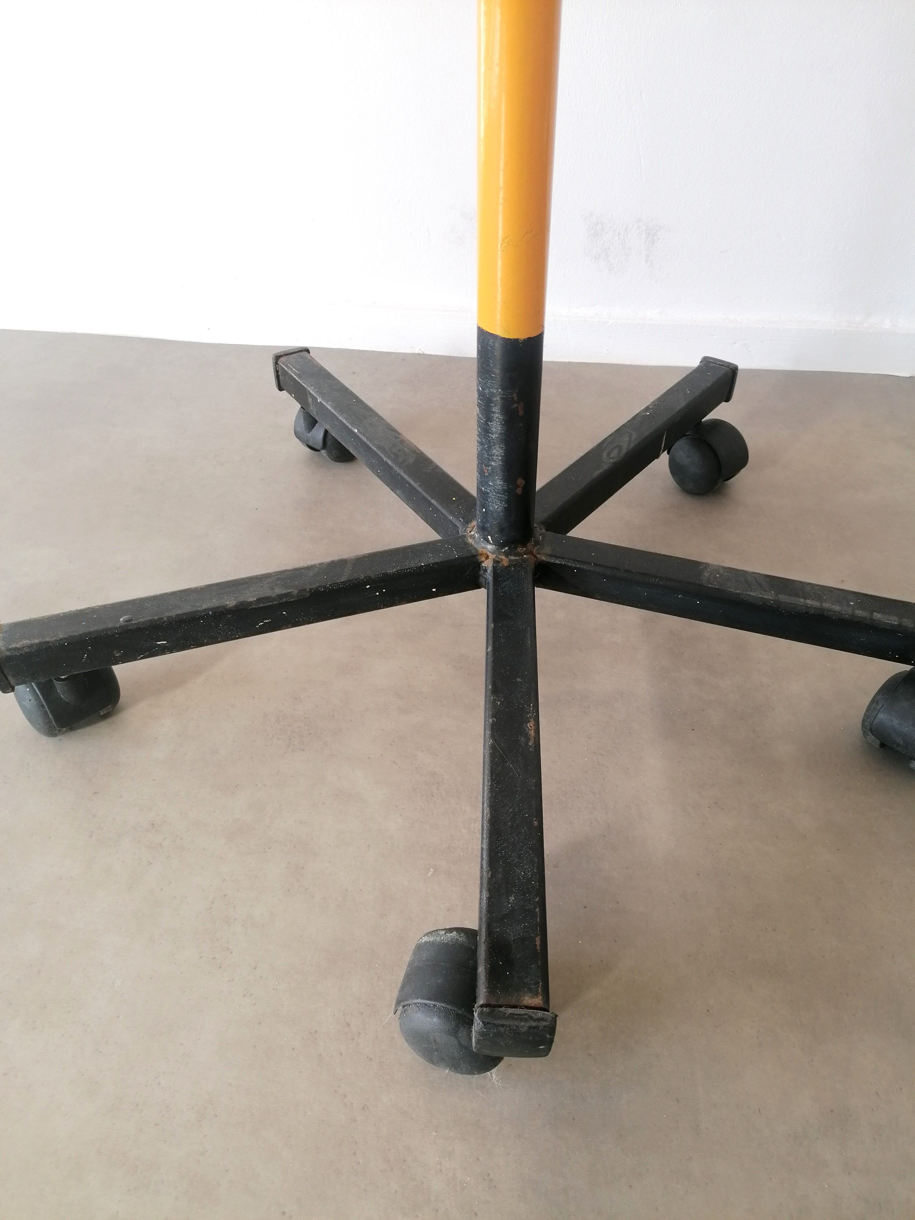 Former workshop stool - Wood and metal - Workers' manufacturing - On wheels - 1980