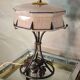 Lampe fer forgé style brandt muller art deco  avec abat jour verre clichy rose et dorure 27x21