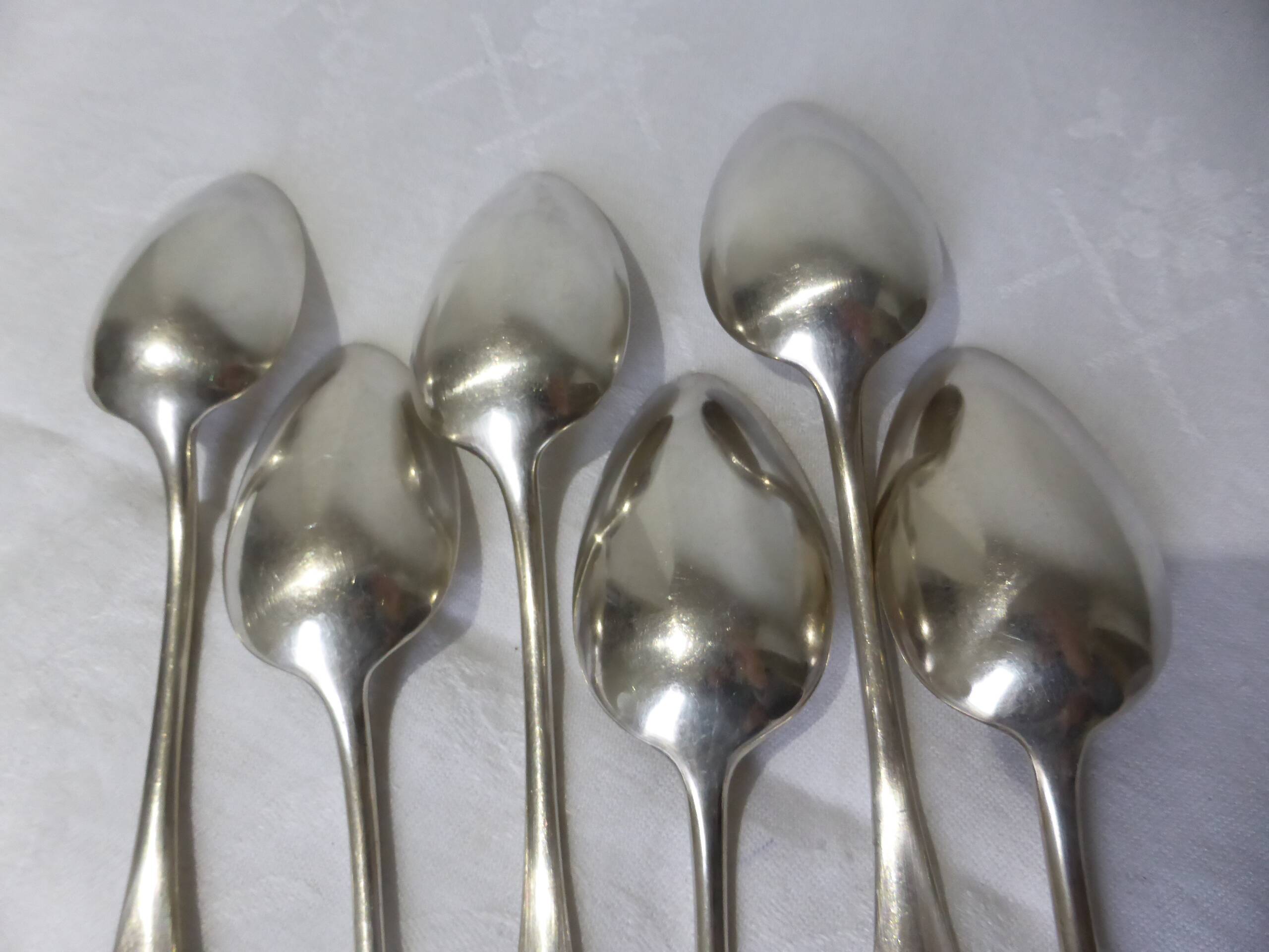 6 vintage silver-plated metal soup spoons, hallmarked 211289
