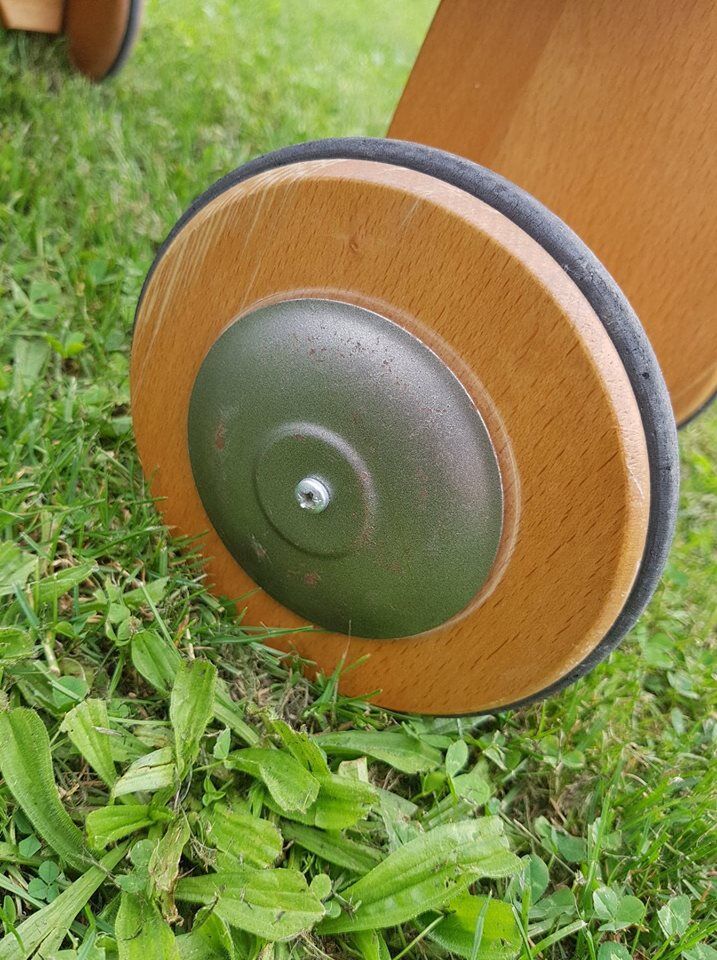 Child Trotter holder wooden