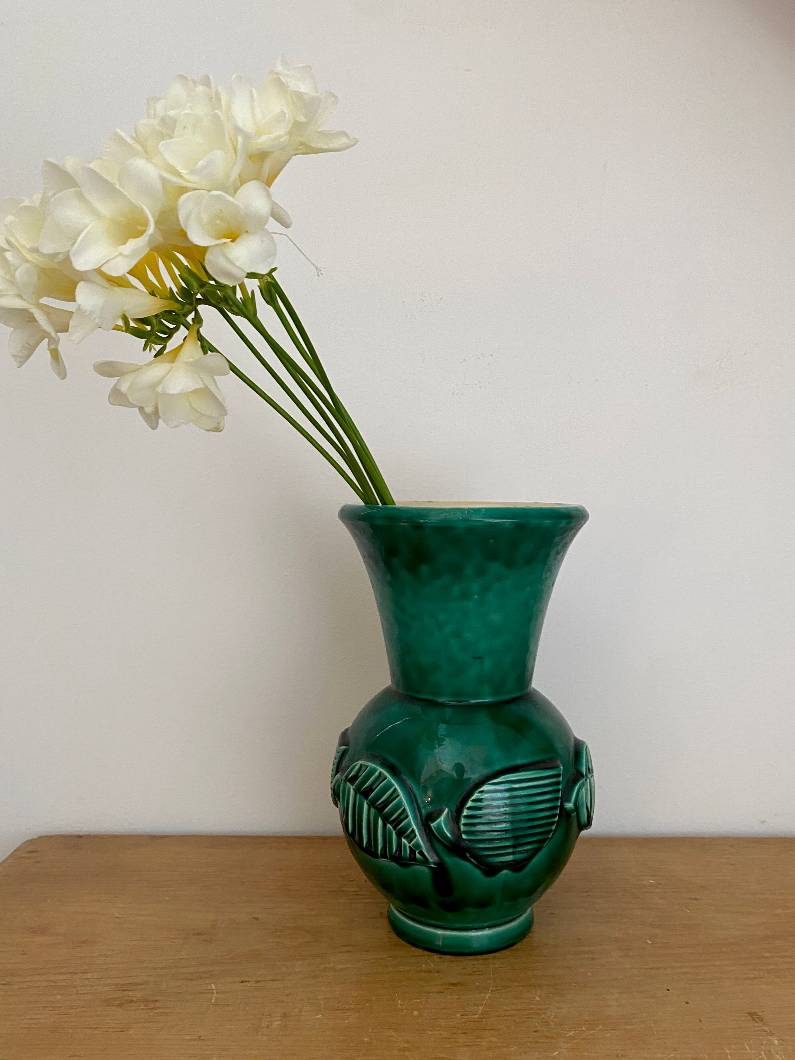 Vase vintage art déco en céramique verte