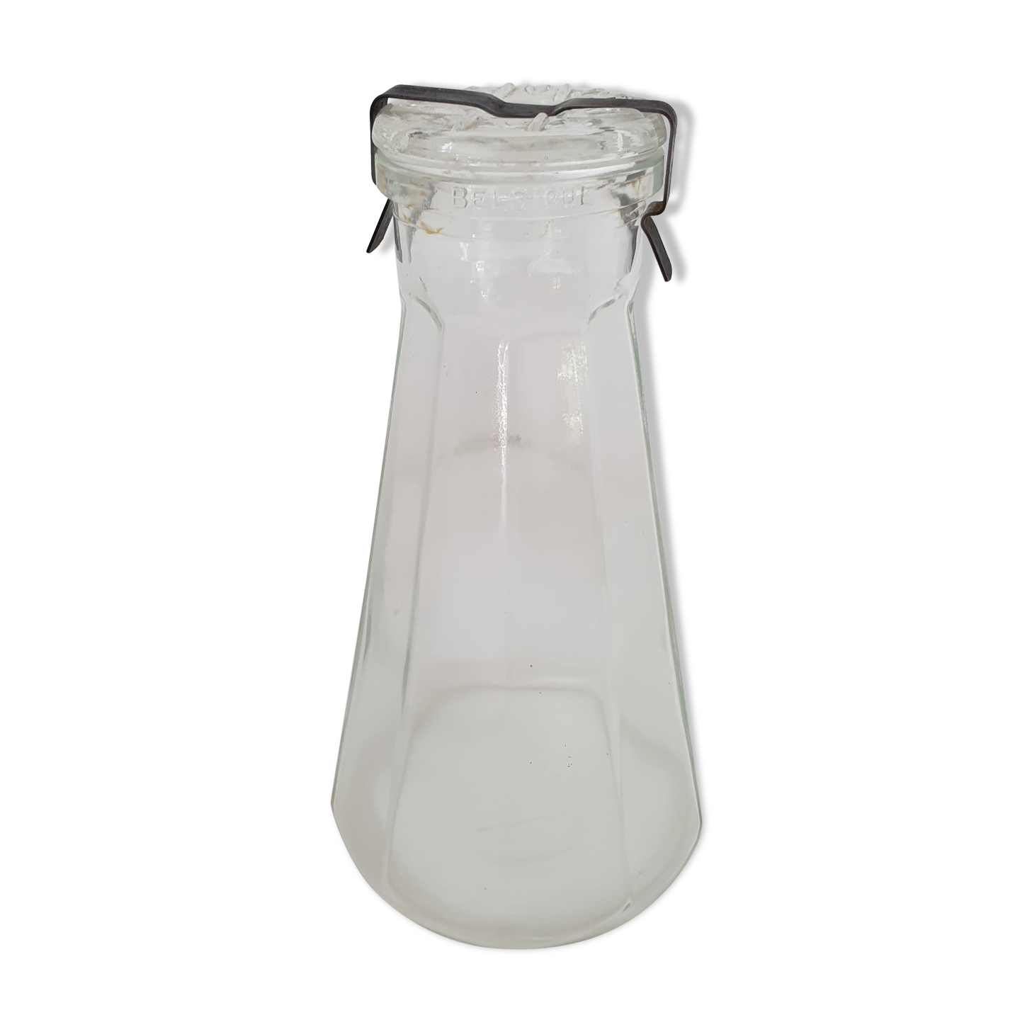 Glass jar with fastener