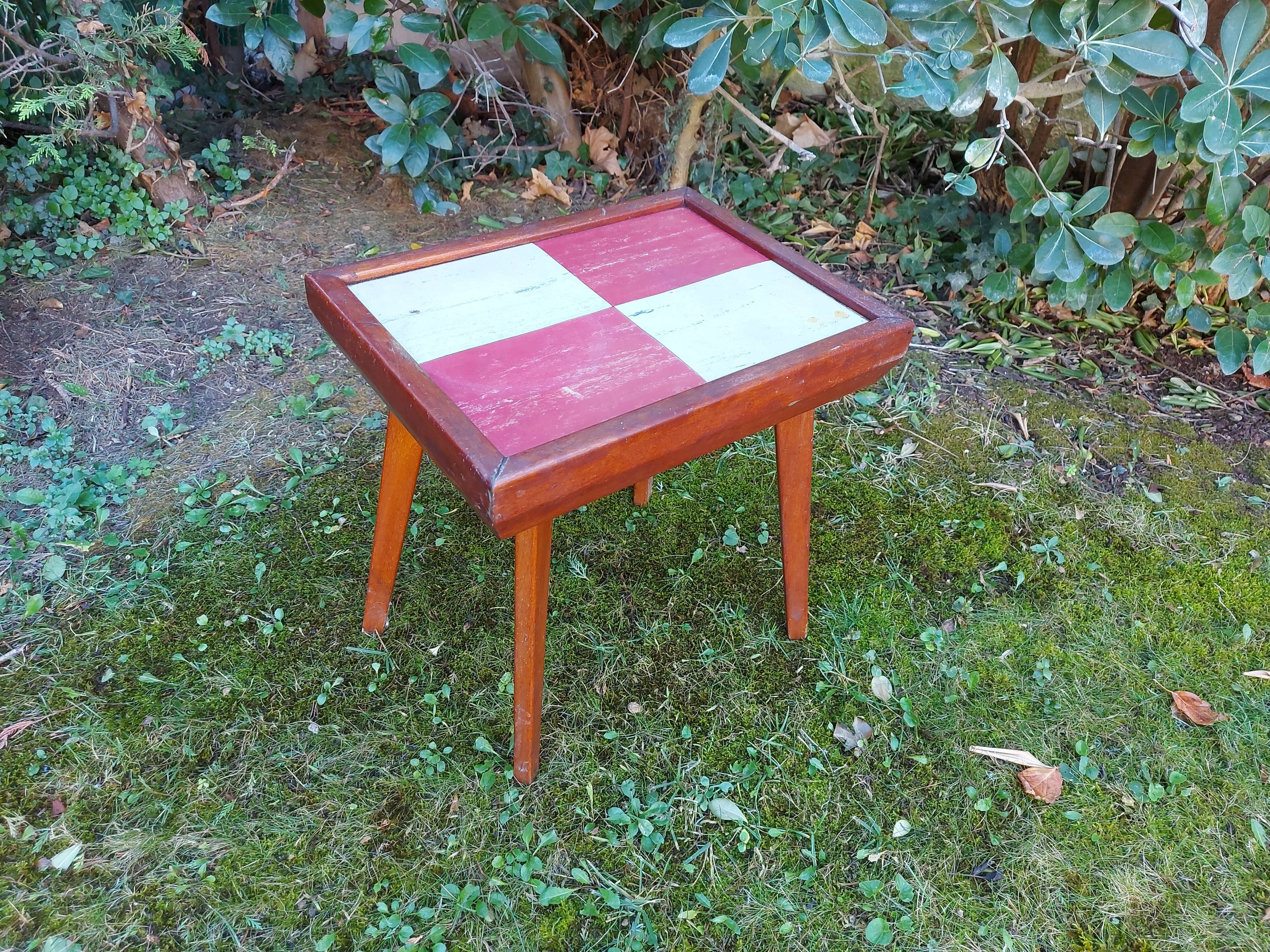Table vintage en bois pieds compas