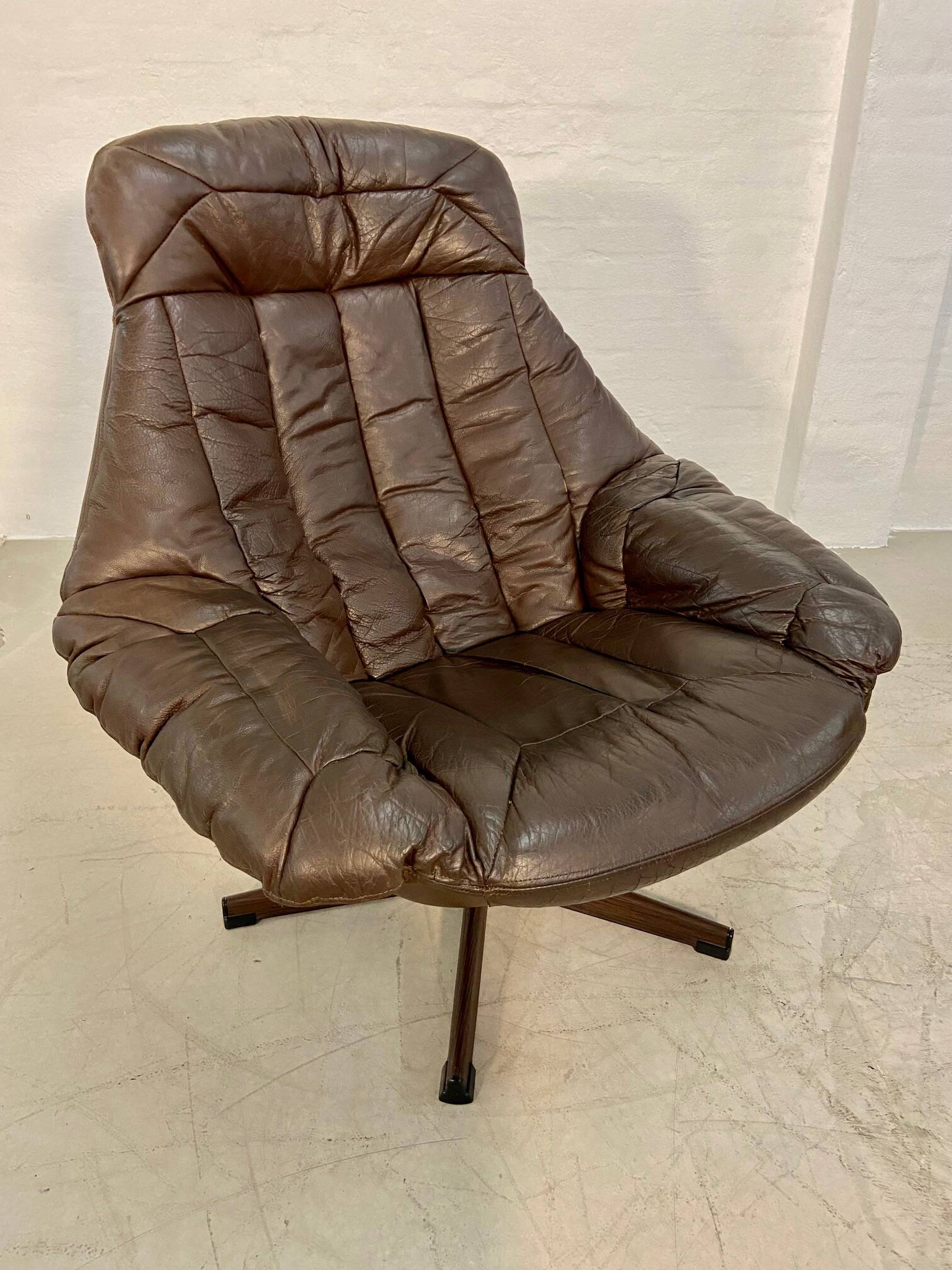 Vintage danish mid century leather swivel egg chair by bramin 1960,s
