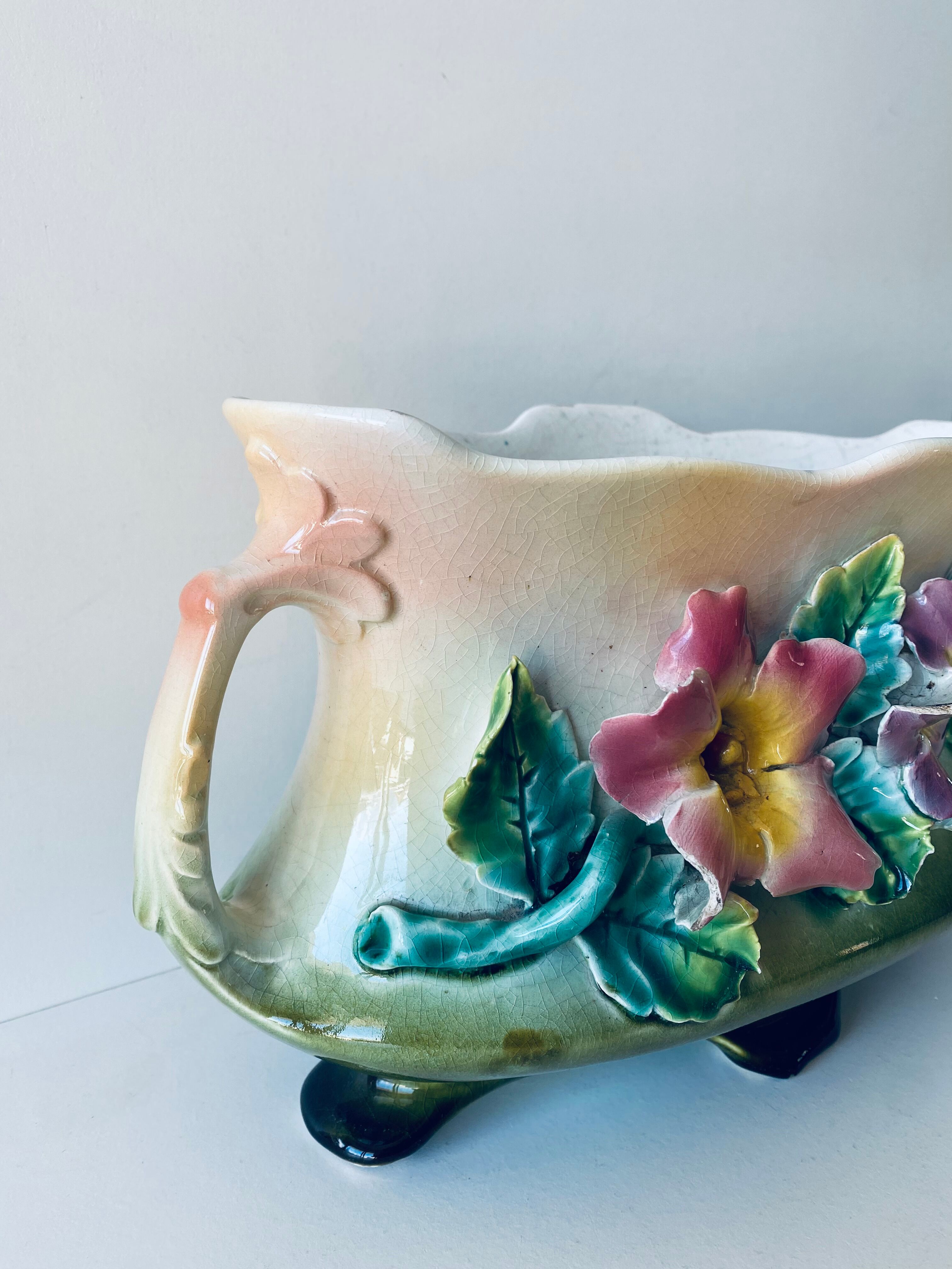 Pot cover or art deco trim