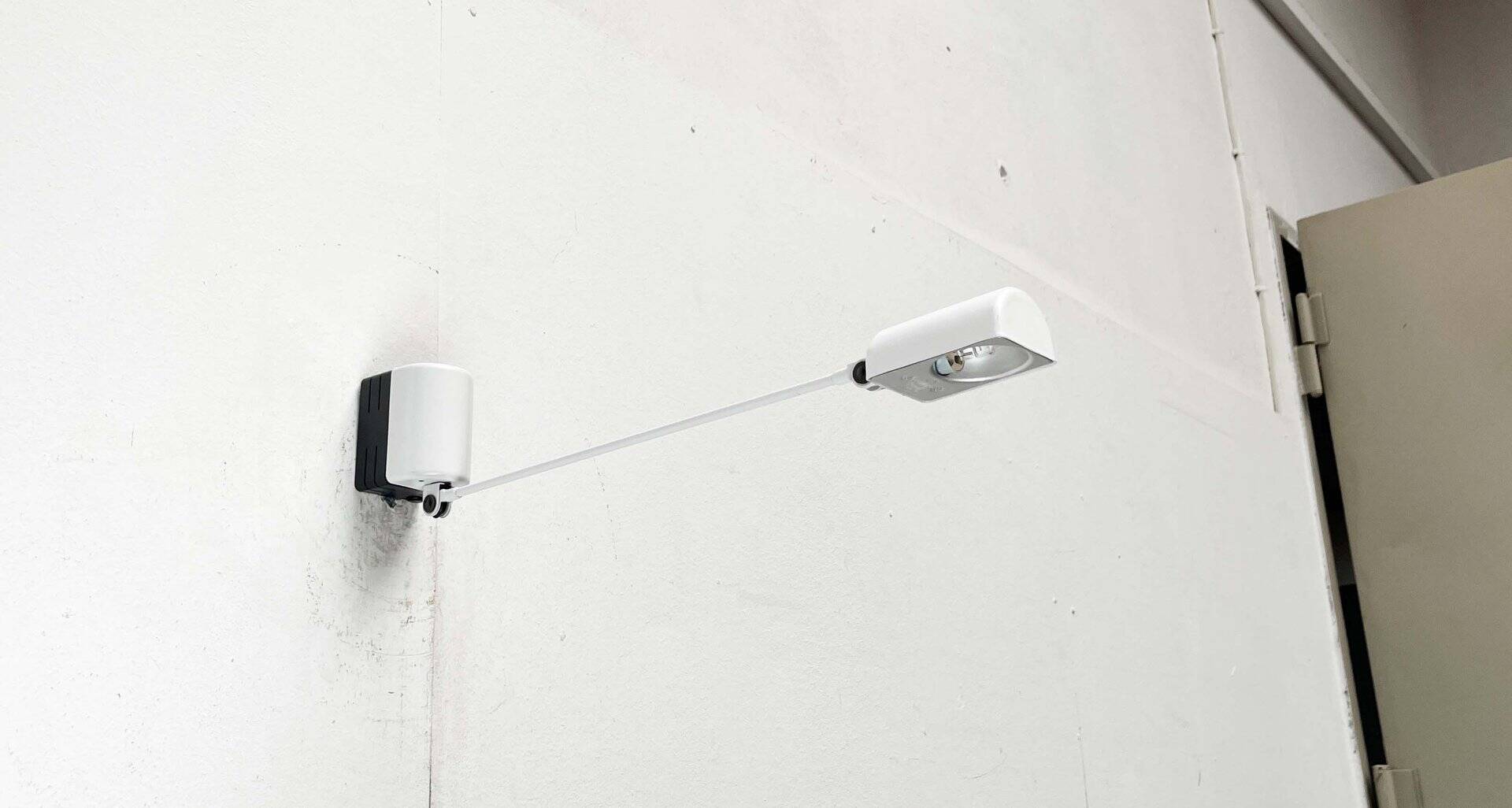 Classic white wall lamp Daphinette Italian vintage by Tommaso Cimini for Lumina, 1980s.