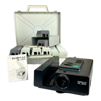 Projecteur de diapositives Reflecta AF 1800 &  casiers diapos