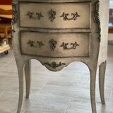 Curved chest of drawers style