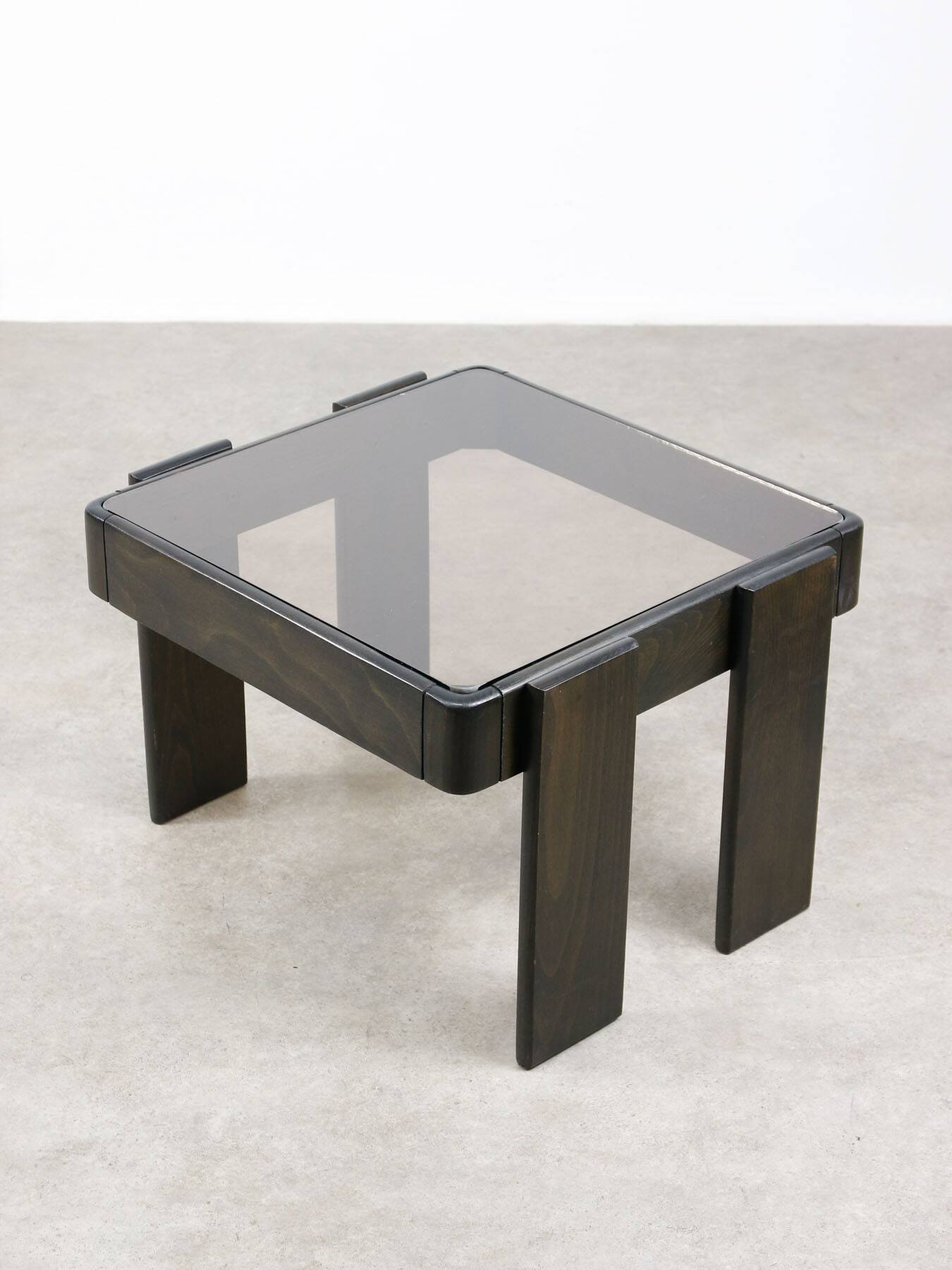 Table basse vintage par Gianfranco Frattini, années 1970