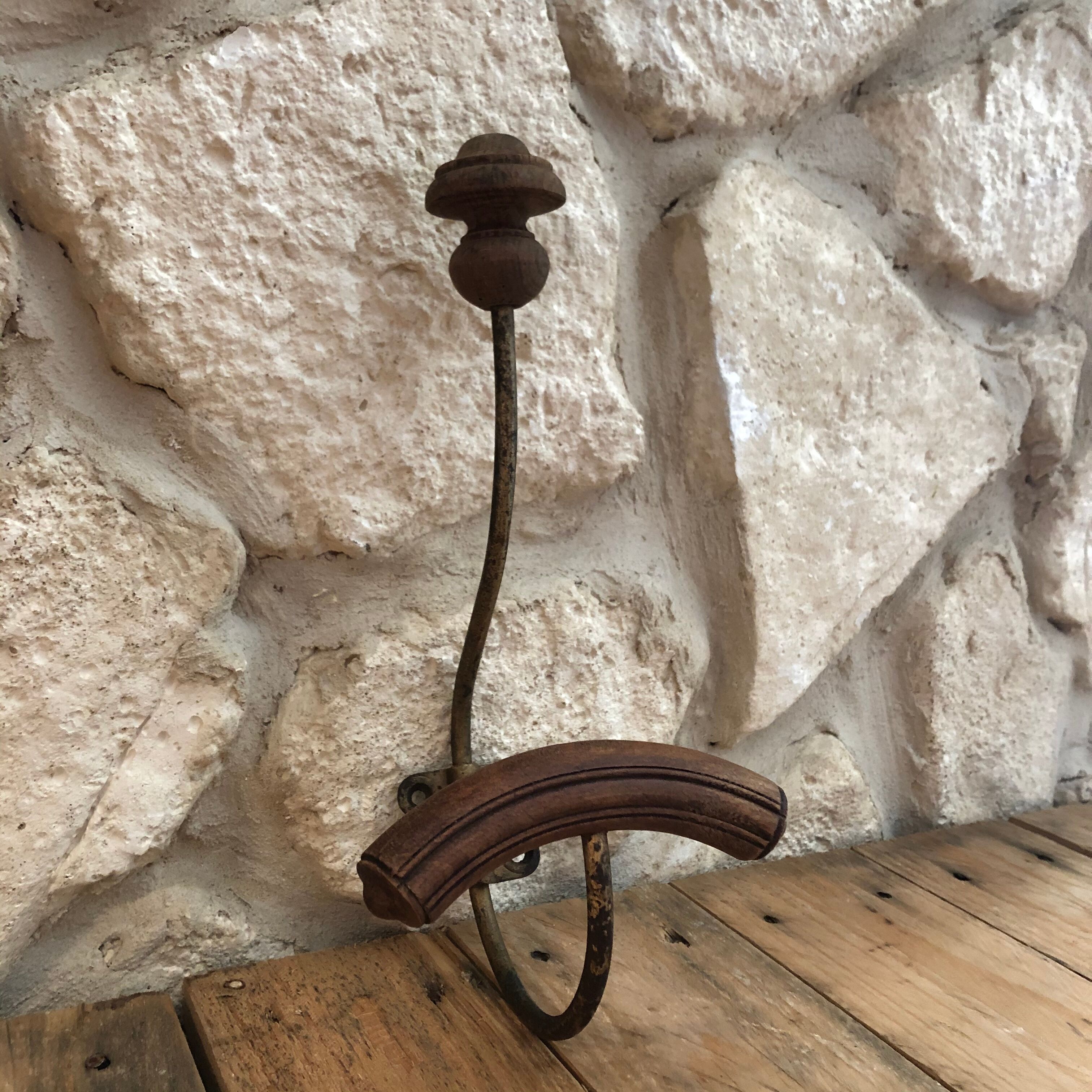 Coat holder