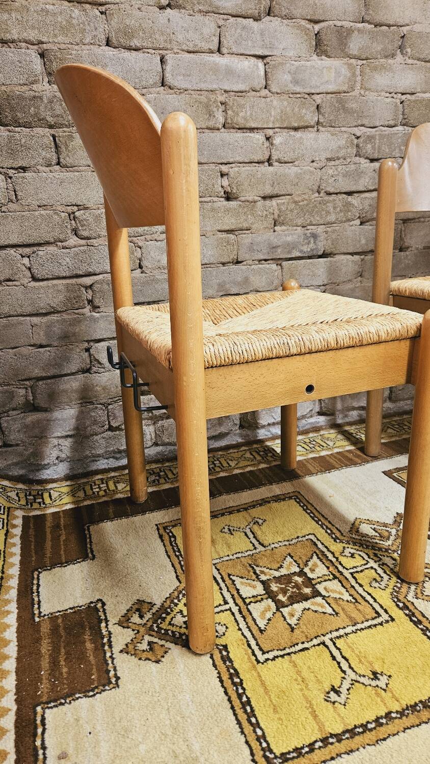 4 straw chairs in the vintage Charlotte Perriand 1970 style