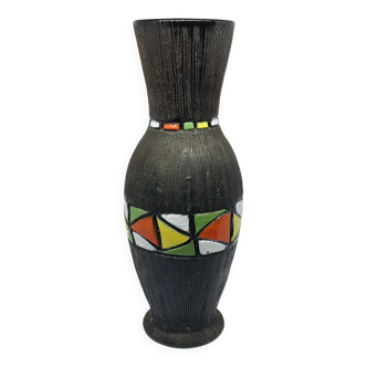 Glazed ceramic vase, 1960s, signed “LG 60”