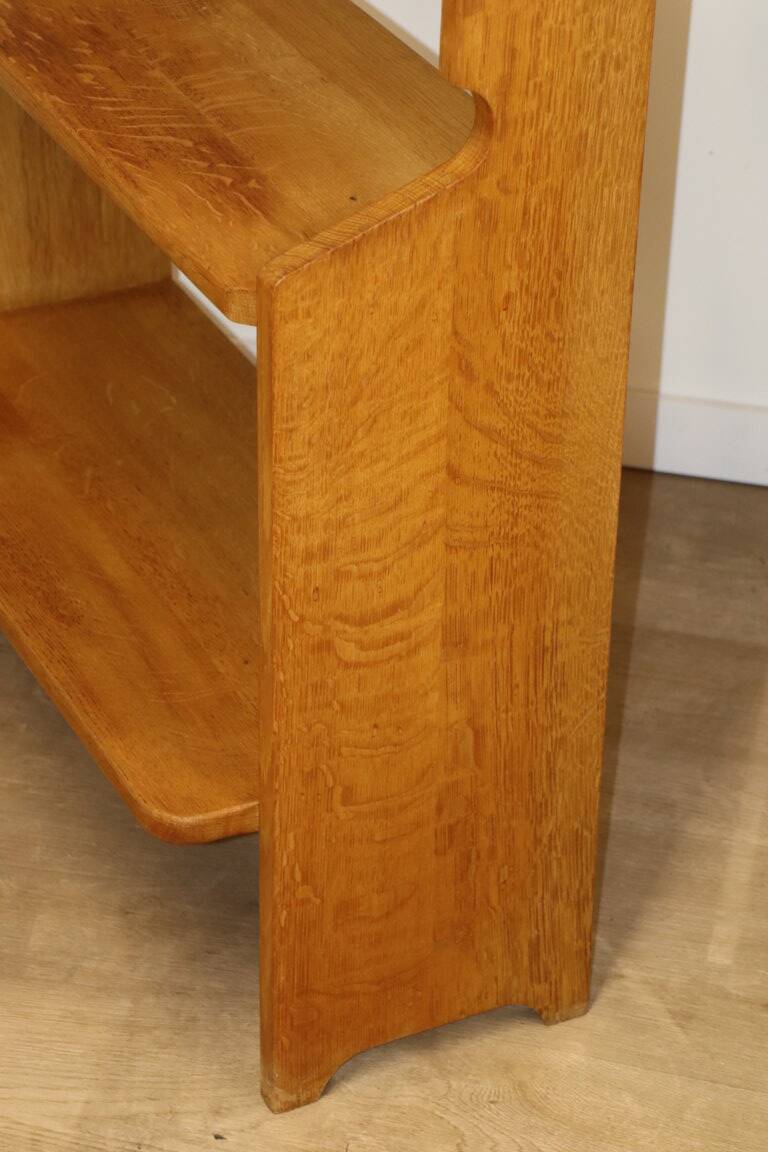 Guillerme and Chambron bookcase shelf in oak, 1960