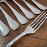 Série de 12 fourchettes en métal argenté christofle