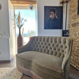 Toad sofa