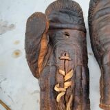 Paire de gants de boxe cuir années 40