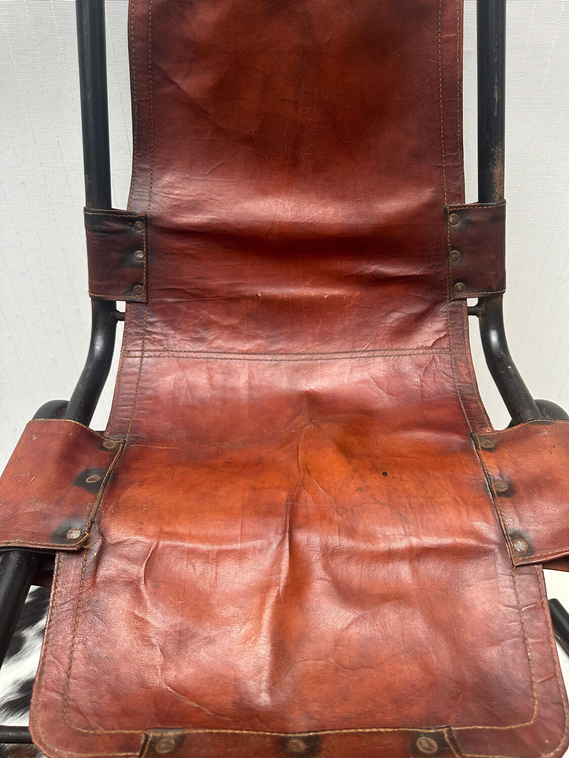 8 "Les Arcs" chairs by Charlotte Perriand - Vintage hotel branding