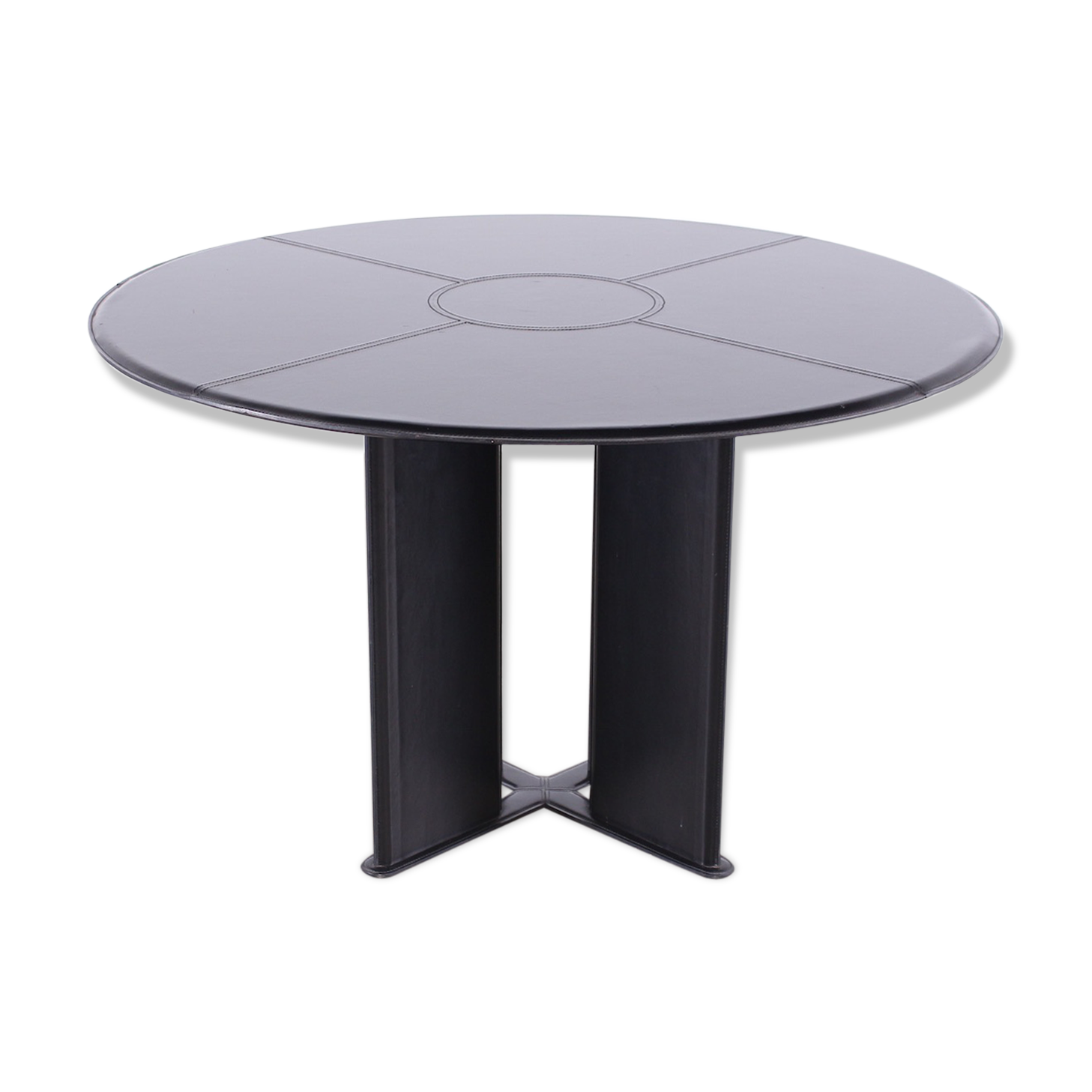 Round table leather black Tito Agnoli for Mateo Grassi