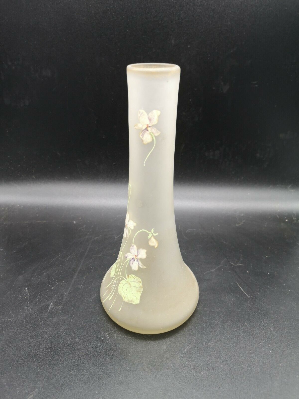 Vase decorated with purple enamelled flowers