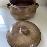 Tournay stoneware pot