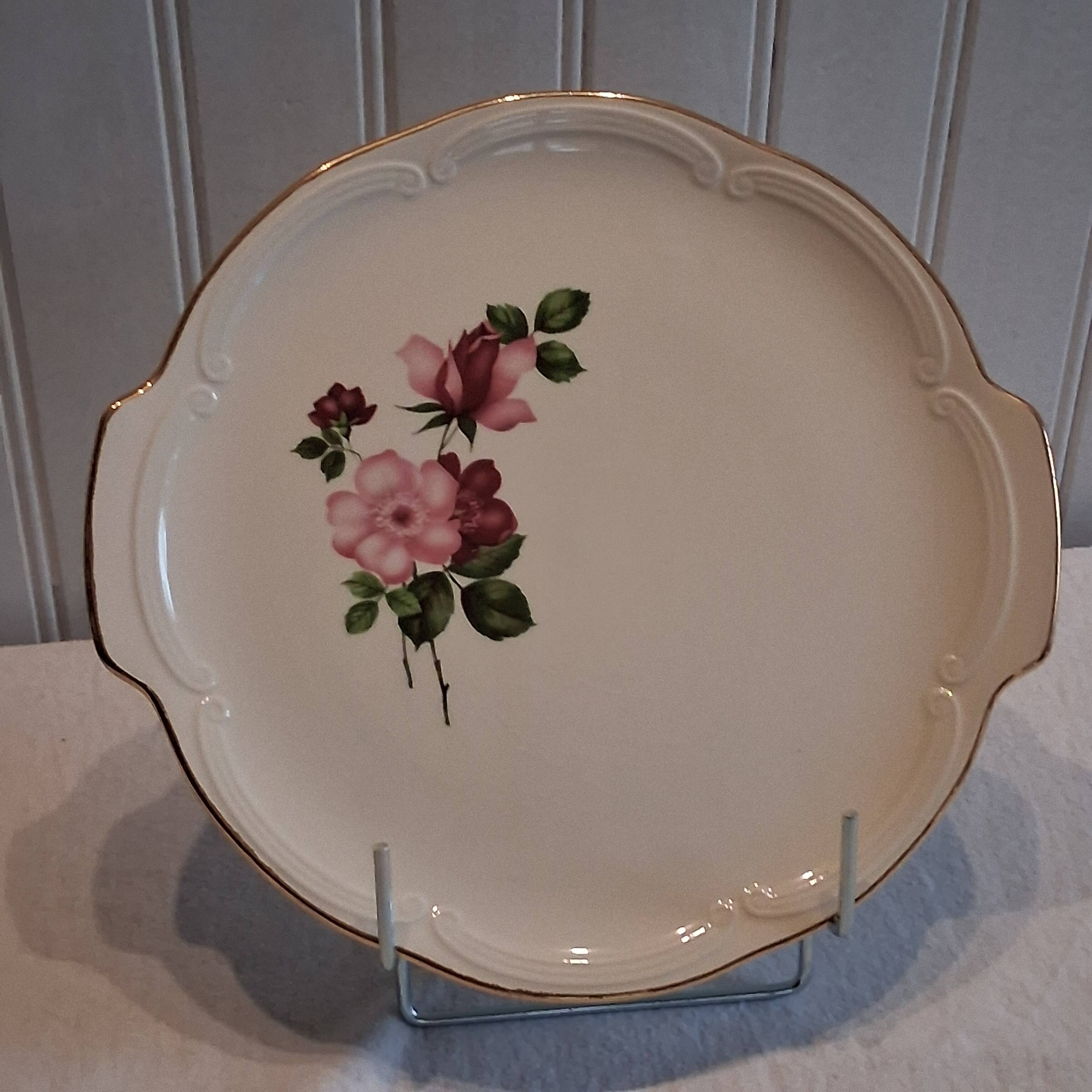 Ear plate from Gien model "Chinon" in very good condition.