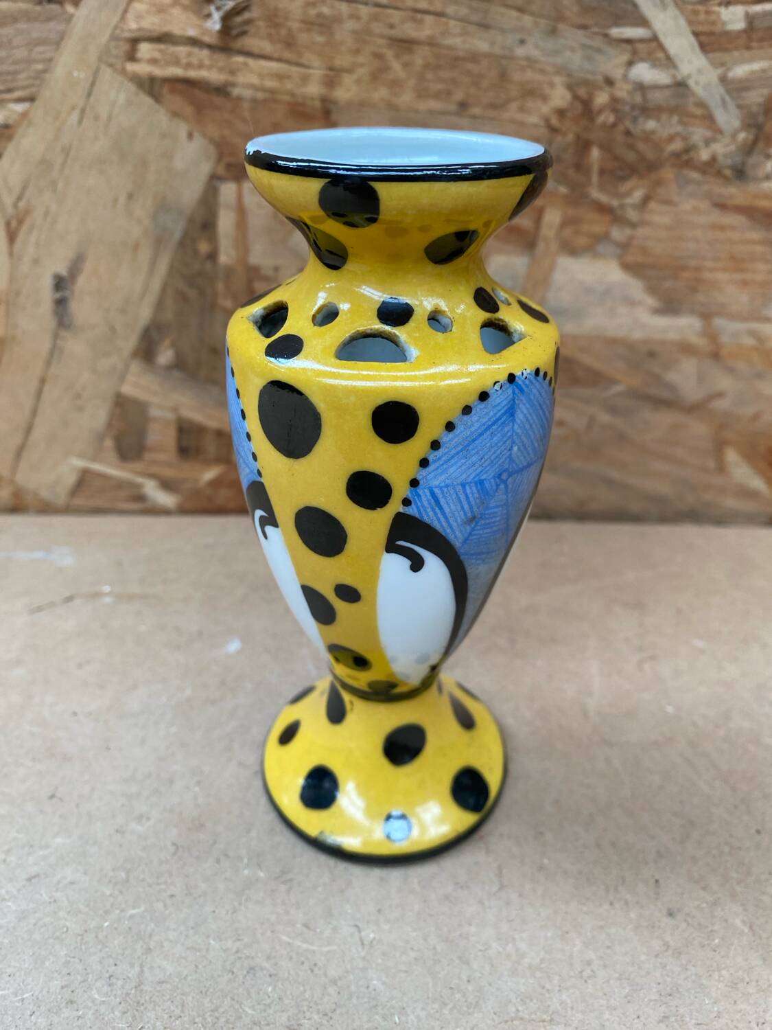 Ancien vase soliflore henri delcourt en céramique jaune & pois vintage