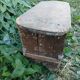 Petit tabouret en bois très ancien 