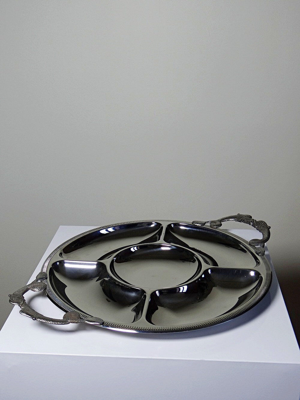 Large serving platter for hors d'oeuvres Jean Couzon in 18/10 stainless steel, 5 compartments.