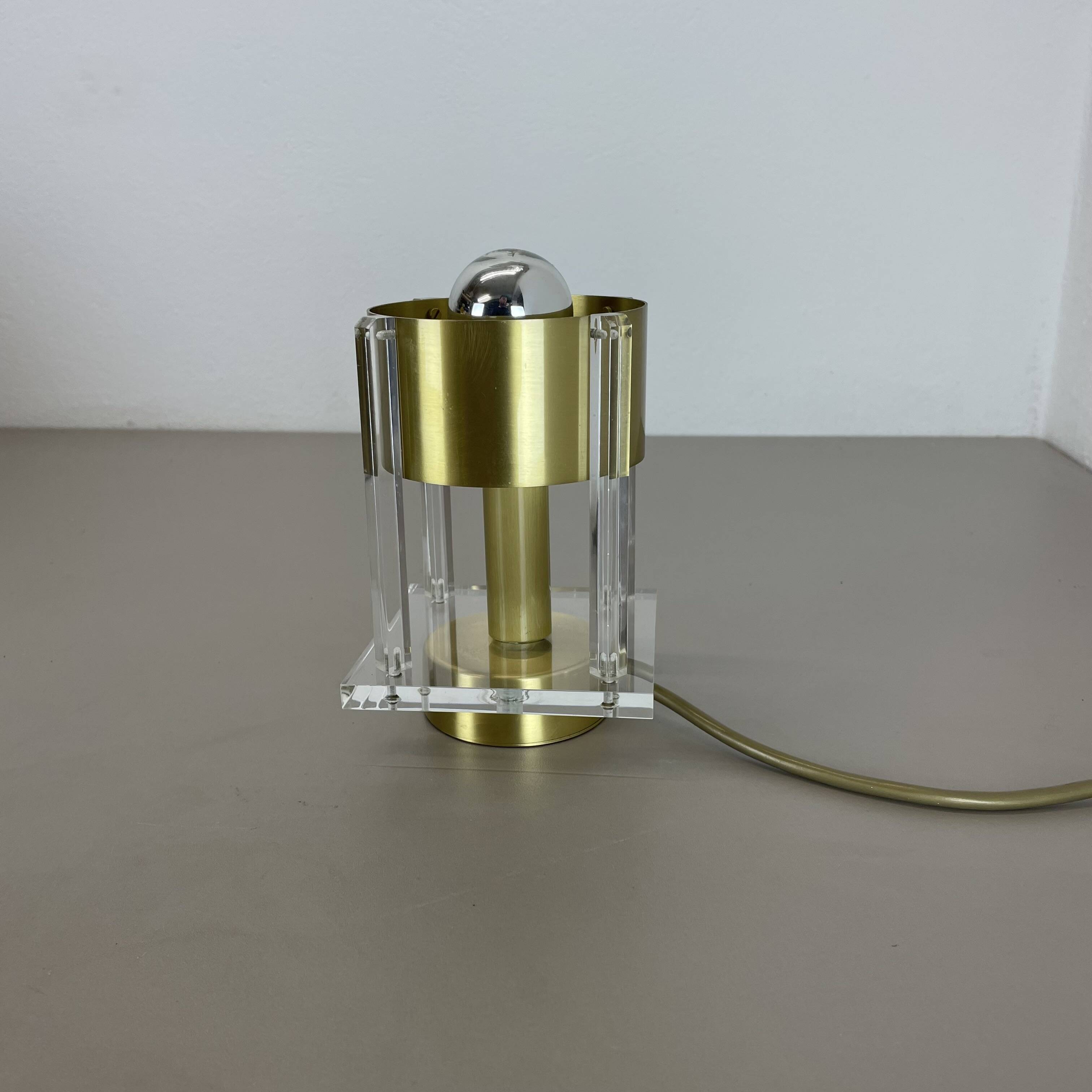 Postmodern Brass Acryl Glass Cubic Table Light, Italy 1970