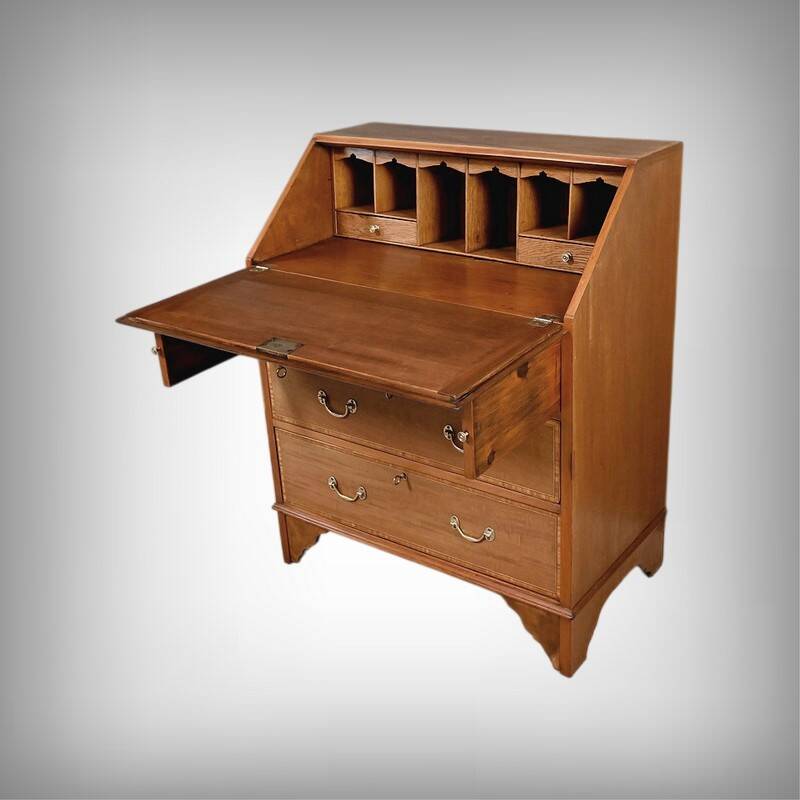 English Scriban in Mahogany – Early 20th Century