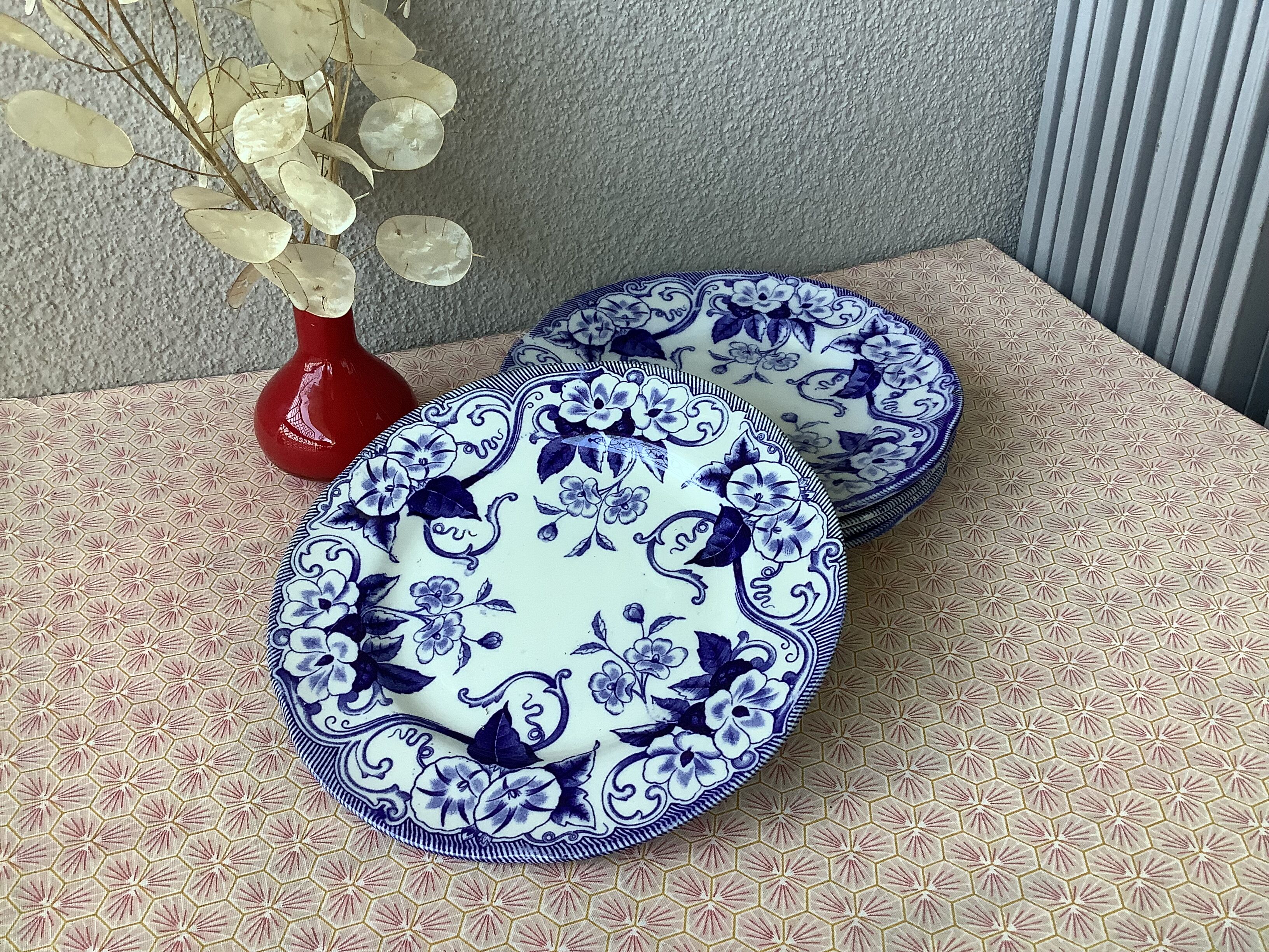 Creil & Montereau plates model Flora XIXth - Terre de fer