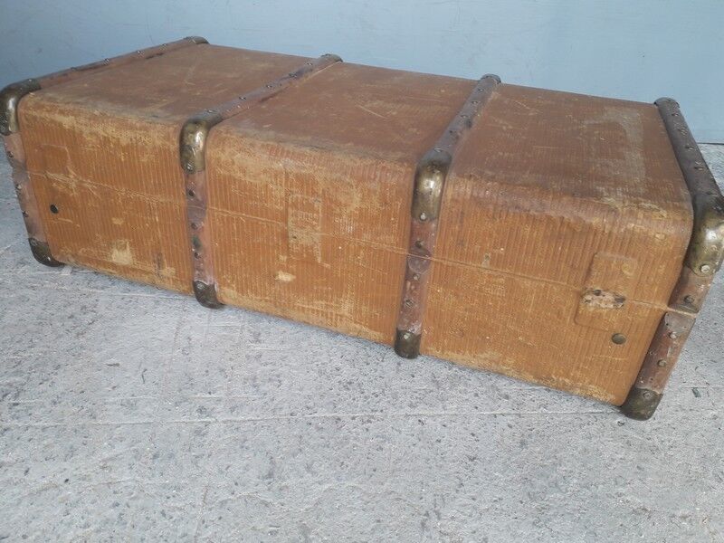 Travel malle / suitcase period 1940/50 drinks and brass