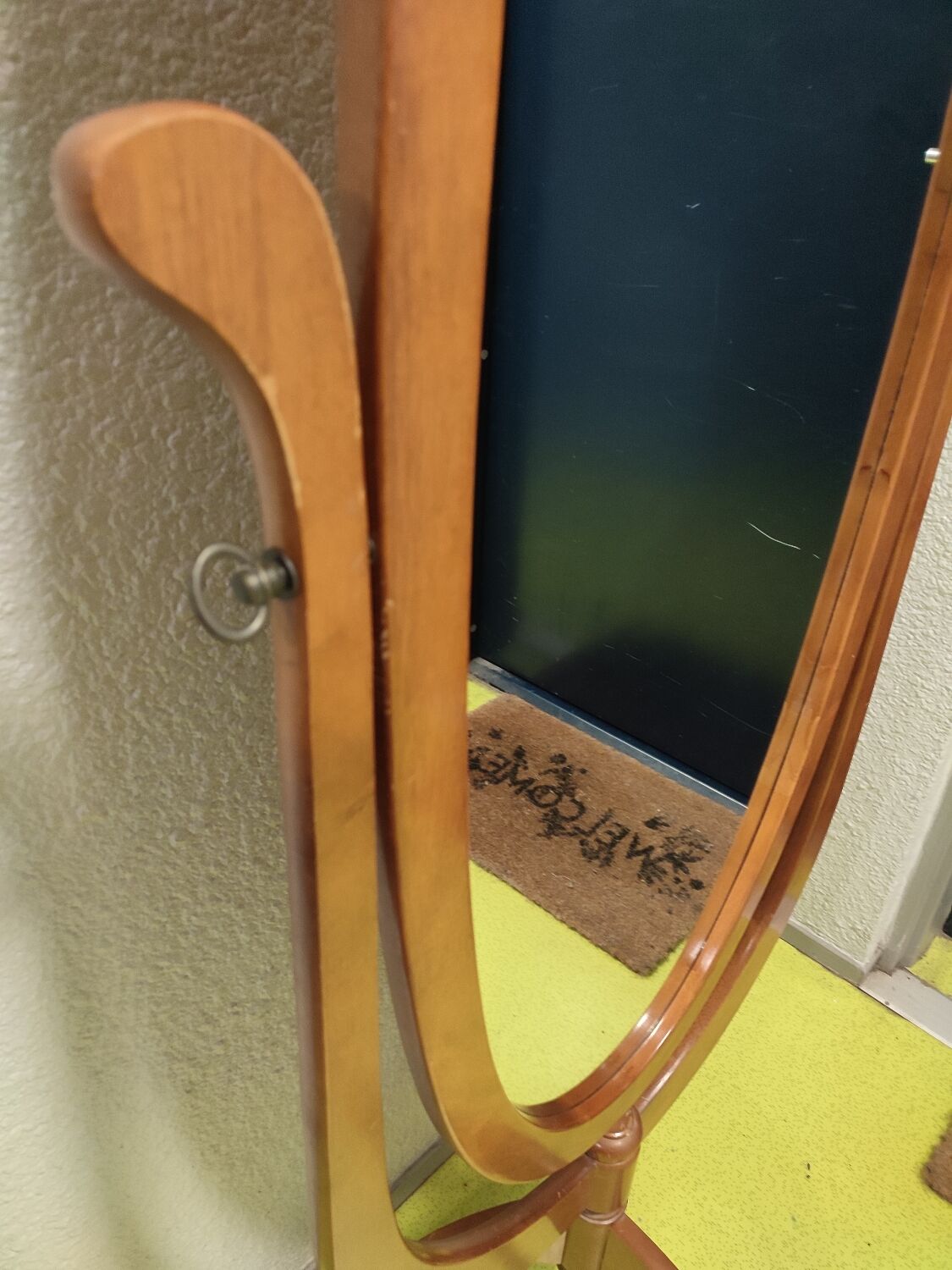 Vintage wooden tilting mirror
