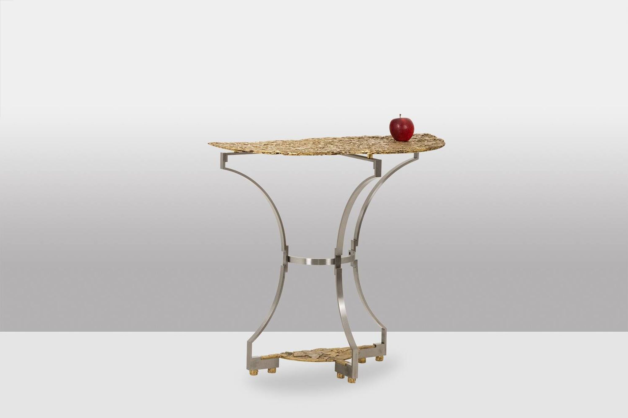 Paire de consoles contemporaines en métal et fonte de bronze