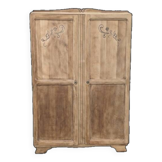 Wardrobe, removable wardrobe