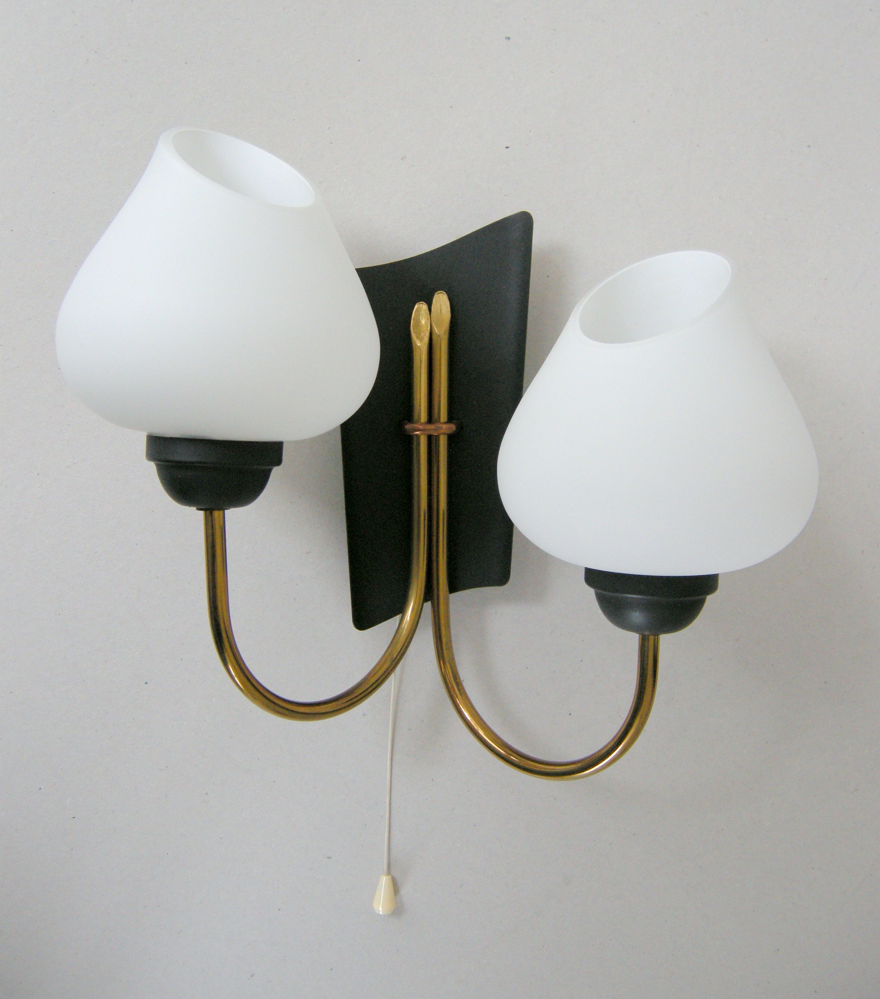 Vintage wall lamp 1950 brass, metal & glass