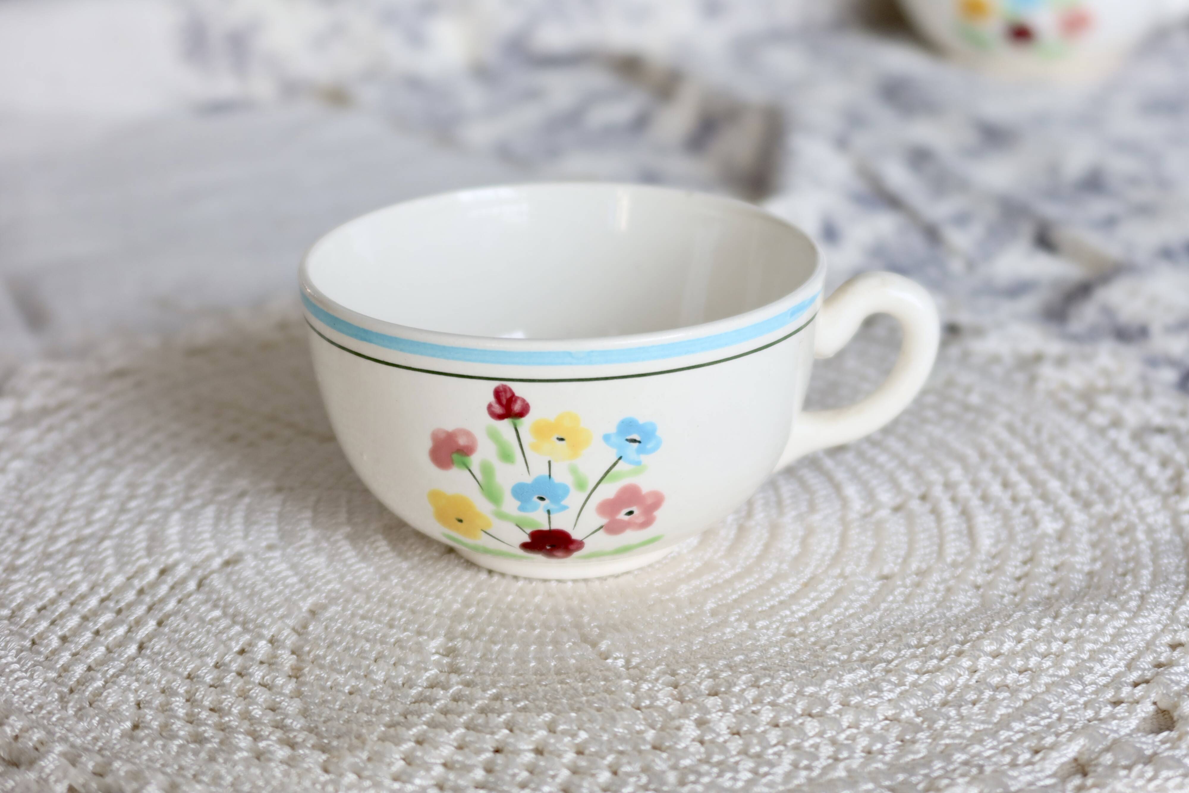 Vintage Salins earthenware chocolate cup - Floral pattern