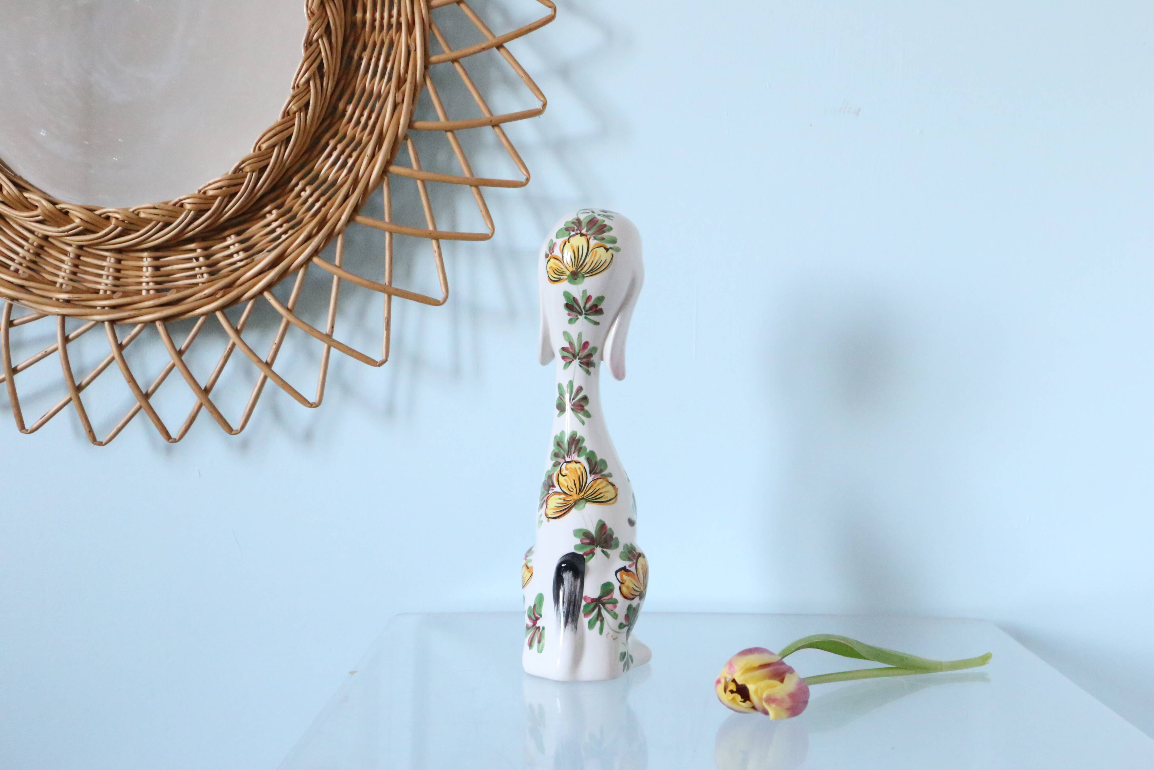 Adorable Italian ceramic figurine, vintage