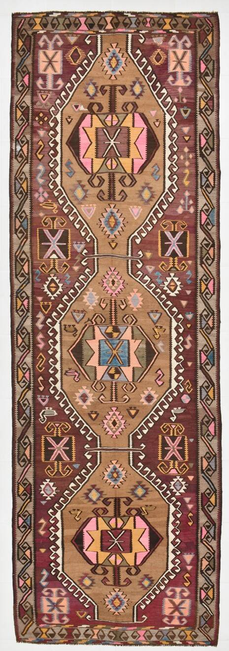 Grand Tapis Kilim Vintage Long & Large, Motifs Tribaux Géométriques