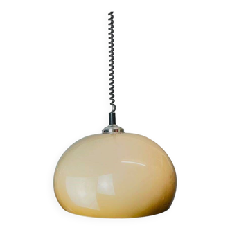 Lampe suspendue italienne en acrylique marron dans le style de Guzzini