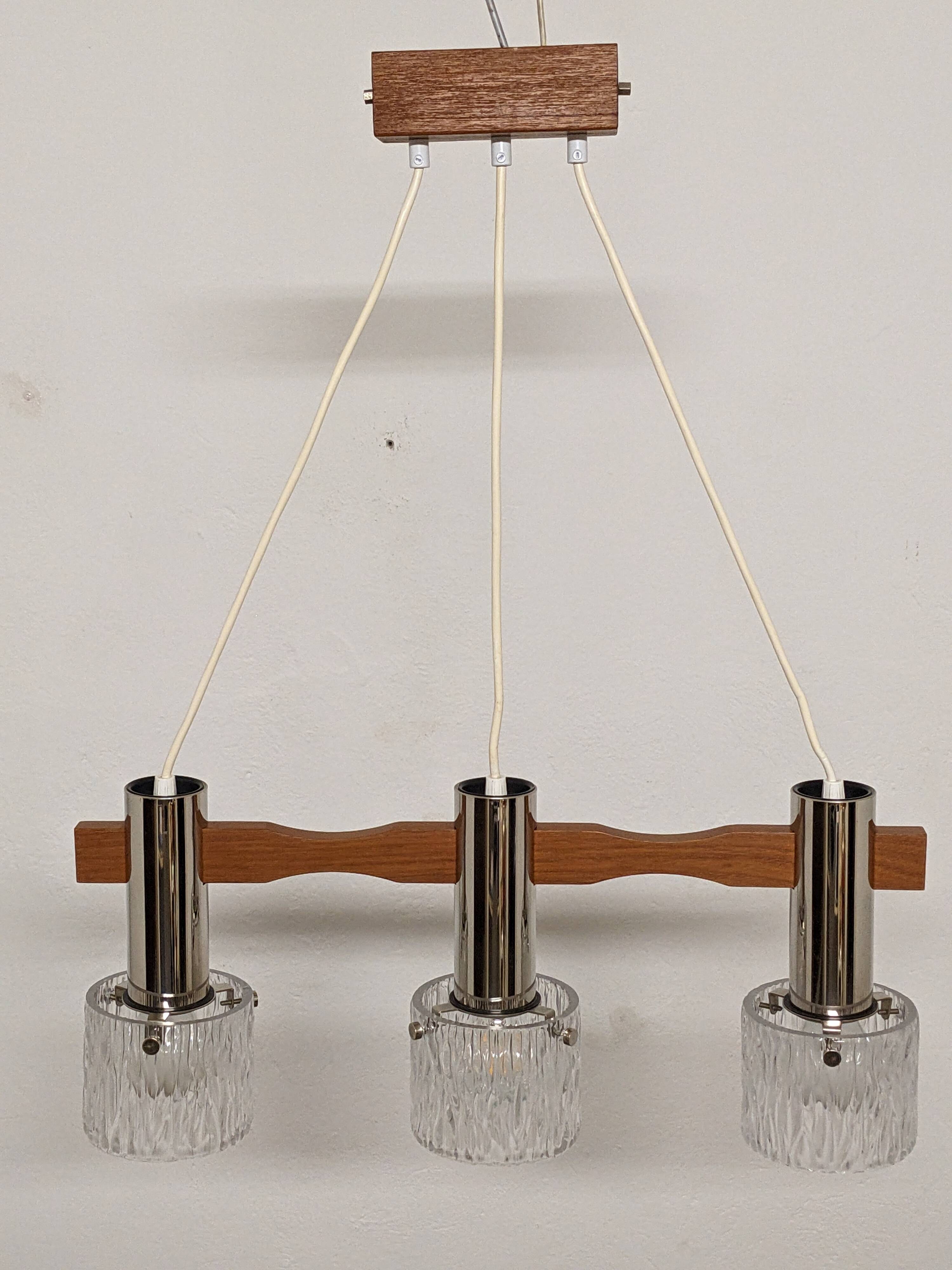 Scandinavian chandelier with 3 lights in teak and glass from the 60s/70s