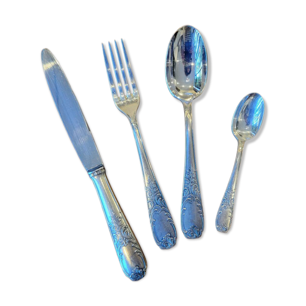 Ménagère en argent 49 pièces
