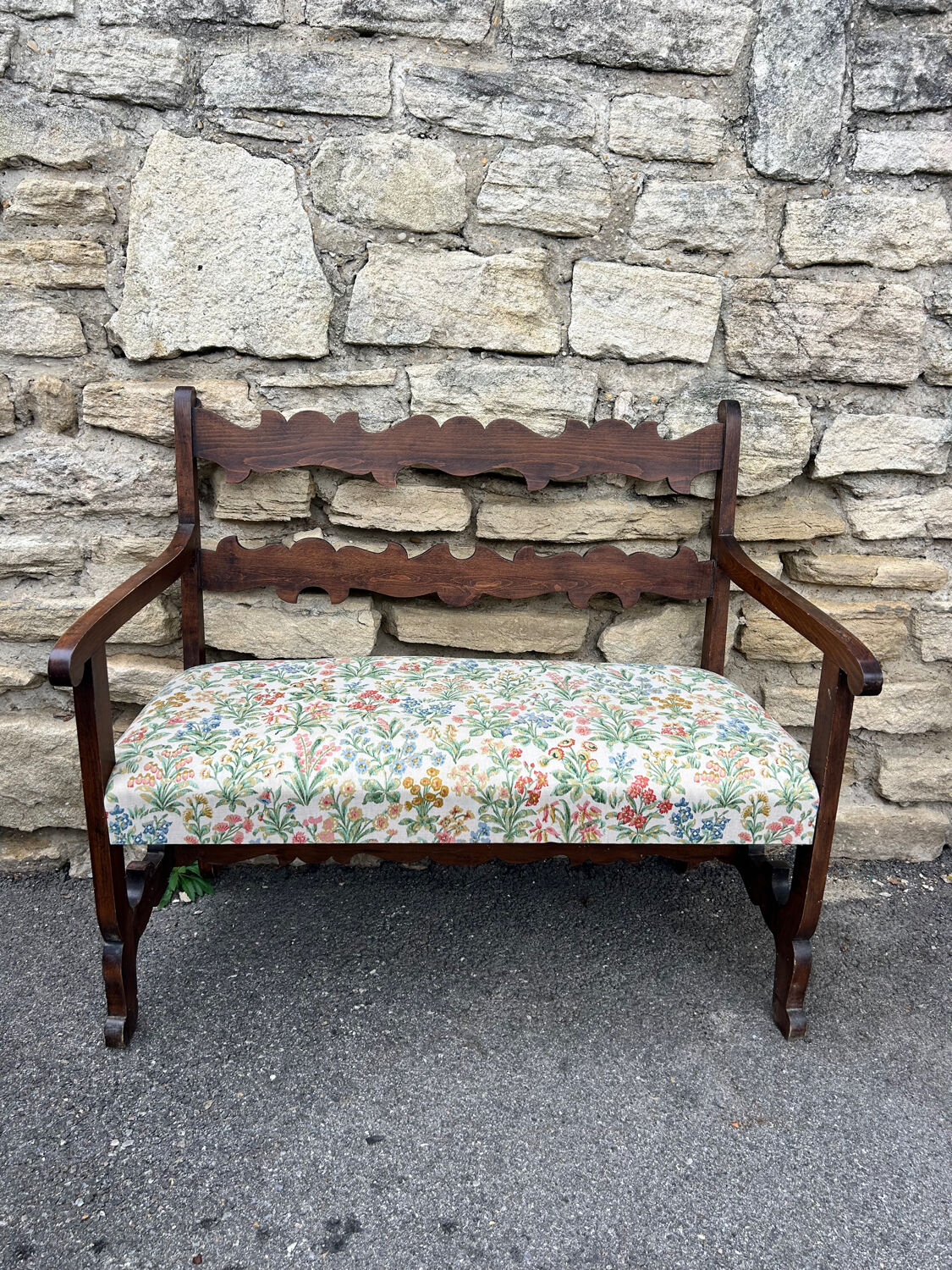 Provençal bench in solid wood and floral fabric