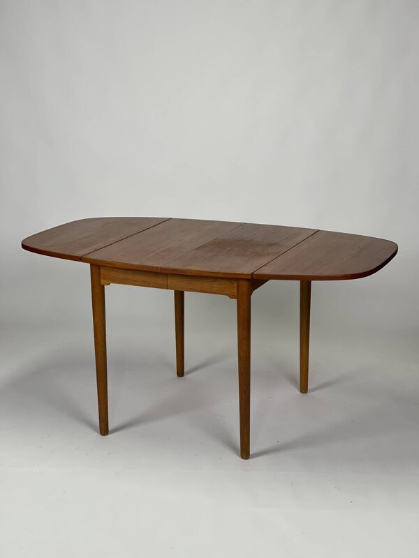 Table scandinave en teck année 60
