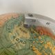 Globe terrestre J.Forest verre vintage 1950 mappemonde - 37 cm