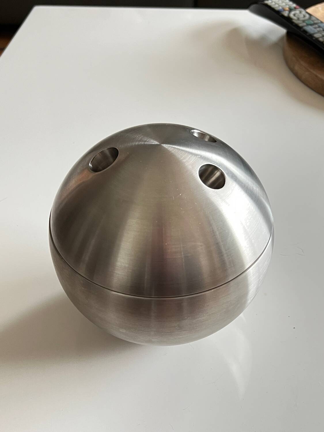 Vintage bowling ball chrome ice bucket - 70s