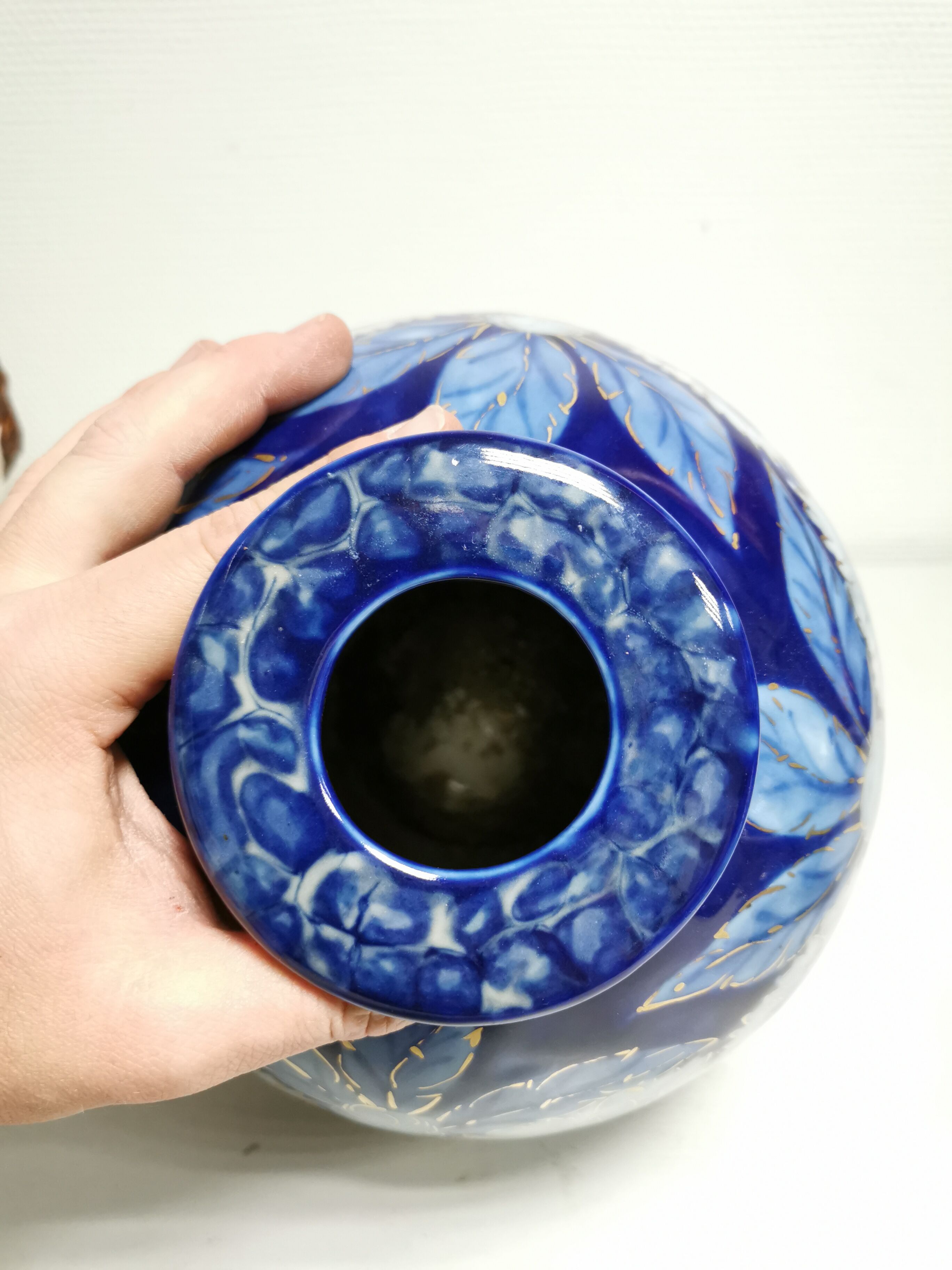 Vase ovoïde en porcelaine signé Camille Tharaud 1878-1956 à Limoges XXème