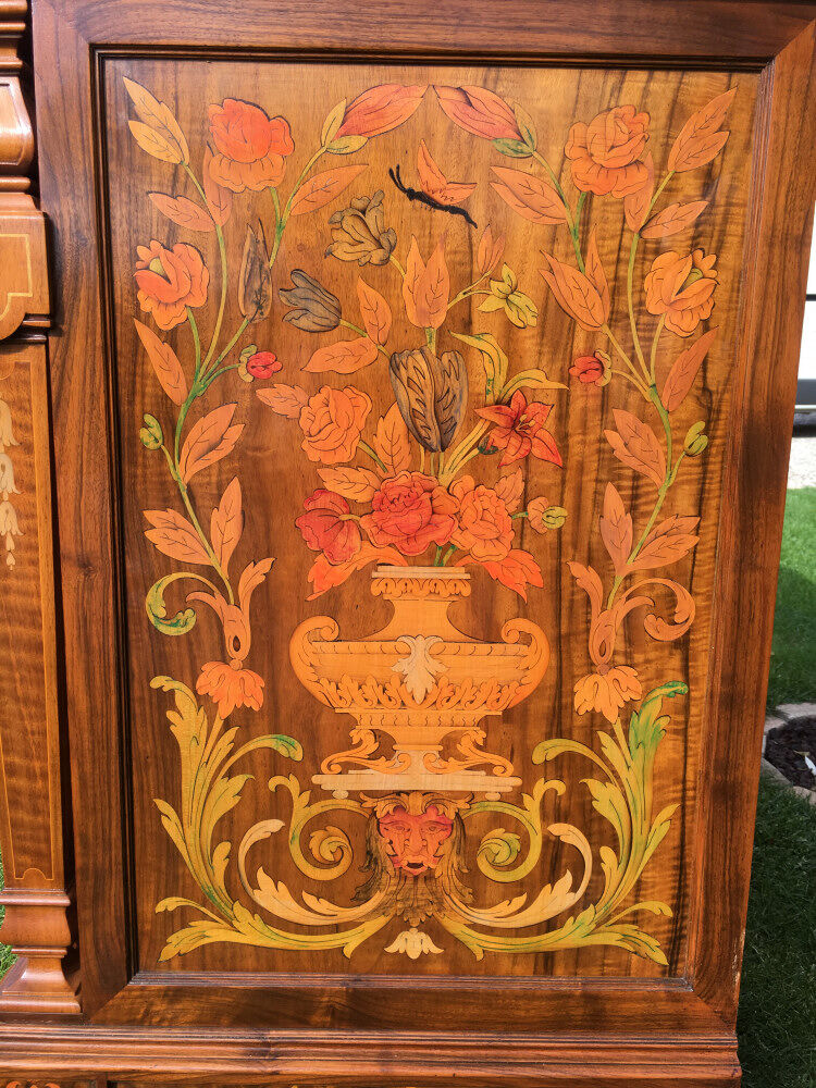 Commodity in Restaurant Style Marquetry - 19th century